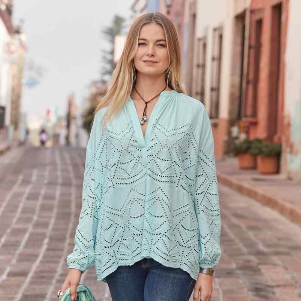 Sundance Voluminous Beauty eyelet lace boho long sleeve top sz M mint green